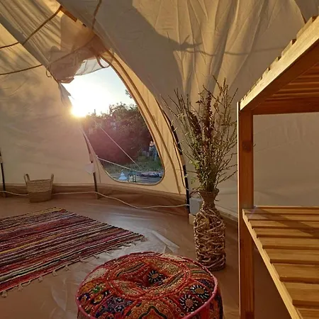 ラグジュアリーテント Ofidaki Glamping ヴァマ・ヴェケ