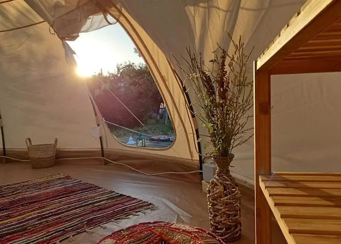 ラグジュアリーテント Ofidaki Glamping ヴァマ・ヴェケ